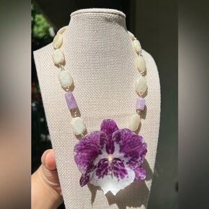 Handmade Real Orchid flower Elegant Purple and Cream necklace